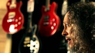 Metallicas Kirk Hammett At Guitar Center [upl. by Oeram]