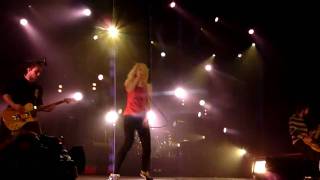 Paramore  Intro amp Ignorance HD London Wembley Arena 18122009 [upl. by Tabitha]