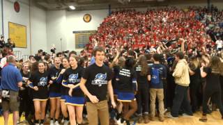 Half Court Shot to WIN A CAR  Blackout 2015  Lyons Township vs Hinsdale Central 2132015 [upl. by Asteria]