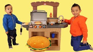 Kids Pretend Play Cooking A Giant Burger BBQ Playset Fun With CKN [upl. by Akem]