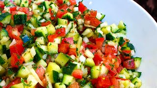 Salade de Tomates et Concombres  Recette Israélienne [upl. by Erialcyram]