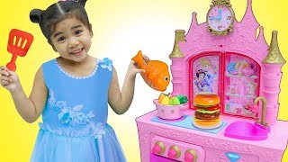 Suri Pretend Play w Food Toys for Princess Kitchen [upl. by Lunn324]