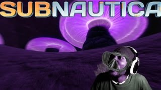 FIRST CAVE DIVE Jelly Shroom Caves  Subnautica 7 [upl. by Eimat]