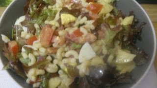 Comment faire une salade composée [upl. by Carolee872]