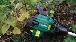 The Qualcast GDB330 brush cutter [upl. by Agnot]