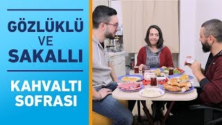 Gözlüklü ve Sakallı ile Öğrenci Evi  Kahvaltı Sofrası [upl. by Cordle]