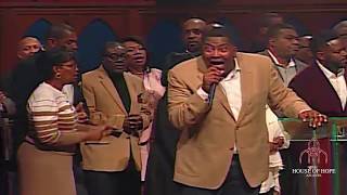 Dr E Dewey Smith Jr singing Pray for Me [upl. by Noma]